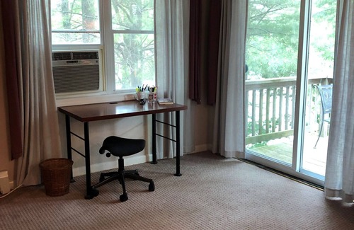 Shrewsbury House | Beautiful Lakefront Home with Private Beach
