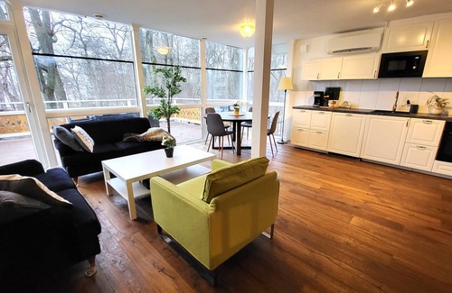 Vasteras House | Beautiful lakefront house