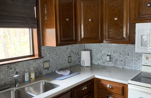 Edgemont House | Beautiful lakefront home! Beach your boat, swim, kayak and more! Sleeps 2-10.