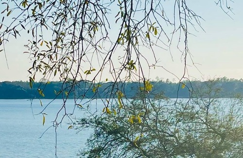 Chipley House | Beautiful Lakefront home 25 minutes from Panama City Beach .