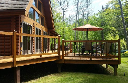 Moran Cabin | Beautiful Lakefront Log Home Near Mackinac Island nOn Brevort Lake!