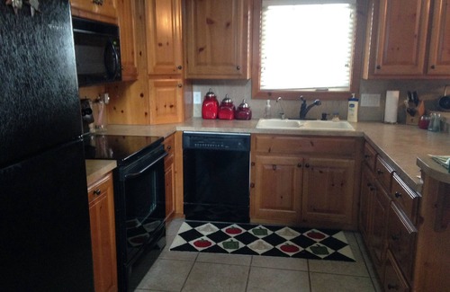Fluvanna House | Beautiful Lakefront Home-Lake Alan Henry