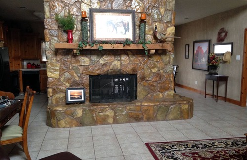 Fluvanna House | Beautiful Lakefront Home-Lake Alan Henry