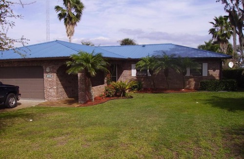 Placid Lakes House | Beautiful Lakefront Property with Private Dock and Beach. Renovated spring of 23
