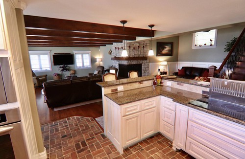Wagoner House | Beautiful Lakefront Villa with Private Pool, hot tub, No more than 12 people