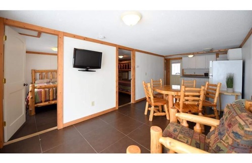 Brainerd Cabin | Beautiful lakeside 2 Bedroom cabin on private lake (Cabin#4)