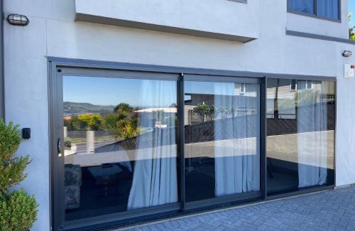 Waipahihi Apartment | Beautiful Lakeview Apartment