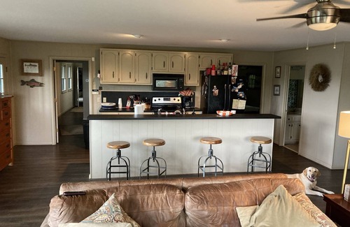 Smithville House | Beautiful Lakeview Home in Four Seasons Resort!