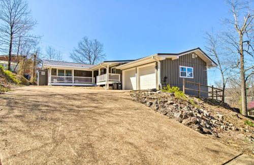 Lakeview House | Beautiful Lakeview Home Near Bull Shoals Lake!