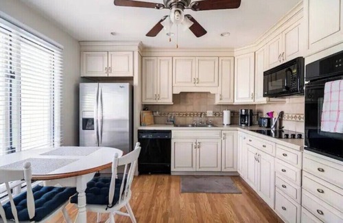 Charlotte House | Beautiful large home close to everything
