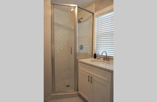 East Cobb House | Beautiful & large newly renovated 5 bedroom house.
