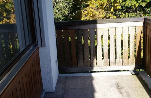 Hirslanden Apartment | Beautiful, large, sunny 1.5 room studio (50 sqm); family-friendly
