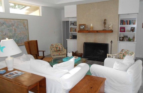 Lawton Woods Villa | Beautiful Lawton Villa Close to Beach - Long Term Rentals Only