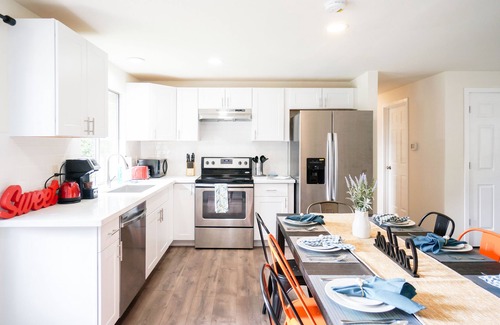 Bothell House | Beautiful Light-filled Farmhouse w/swing & slide