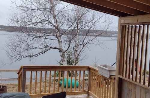 Russellville Cottage | Beautiful location right on the river bank , steps down to the shore and fishing