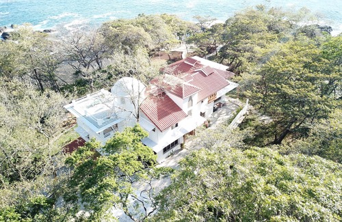 Puerto Carrillo Villa | Beautiful located beach house
