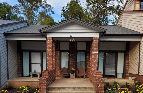 Holiday Island Condo | Beautiful location, close to Eureka Springs. No cleaning fee!
