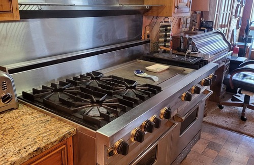 Redfield House | Beautiful Lodge for Weddings, Reunions, Events or Family Gatherings. Sleeps 25+