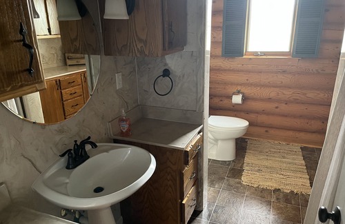 Worland Cabin | Beautiful Lodge with Back-Country Views and Western Charm