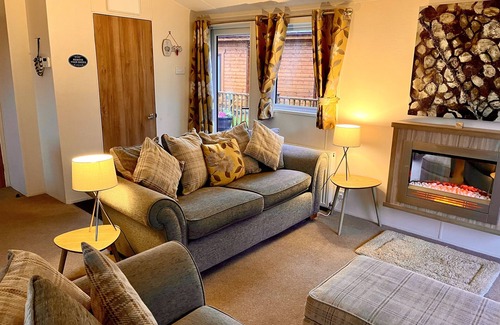 Warkworth Cabin | Beautiful lodge with hot tub in the heart of the Northumberland countryside