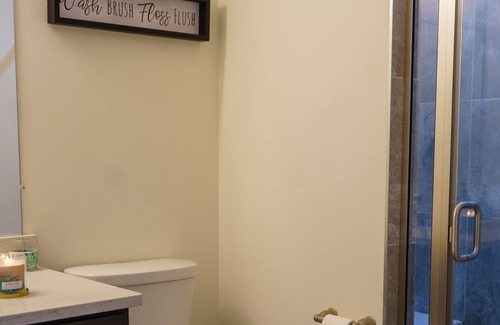 Dearborn Apartment | Beautiful Loft in Dearborn