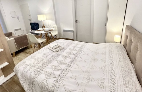 Valldaura Apartment | Beautiful Loft Two in Manresa