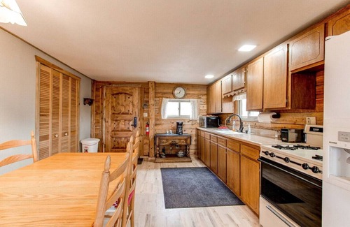 Indian Mountain Cabin | Beautiful Log Cabin High In Colorado Mountains