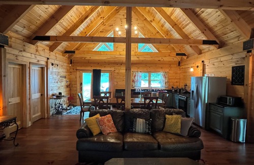 Maysel Cabin | Beautiful Log cabin, River side, dual fire places, breathtaking views, WiFi