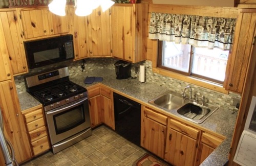 Deadwood House | Beautiful Log Home nestled in the South Dakota Black Hills.