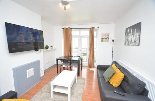 Woodberry Down Apartment | Beautiful London 2 Bedroom Flat near Finsbury Park