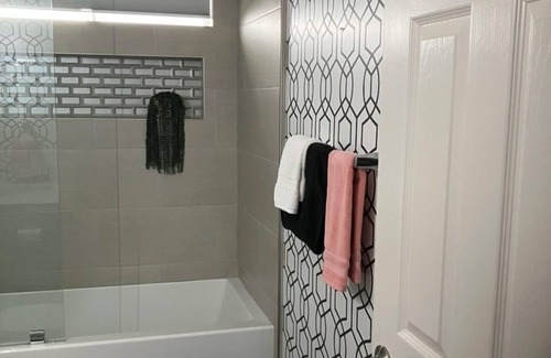 Valencia House | Beautiful luxe Gem !!