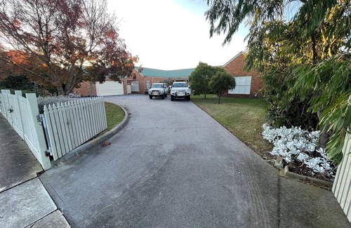 Lovely Banks Apartment | Beautiful luxurious home in a quiet court close to the Geelong CBD.
