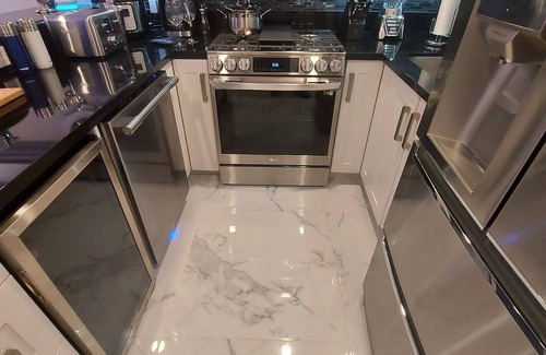 Vancouver South House | Beautiful Luxury 3 Bedroom Townhouse