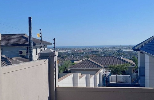 Strand Cabin | Beautiful luxury apartment, set in quiet area in a nice garden, 10 min from beach