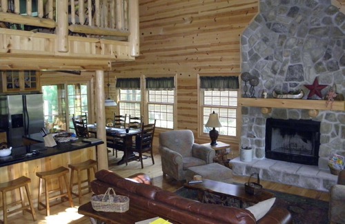 Saugatuck Cabin | Beautiful Luxury Cabin With Pool/Private Hot Tub