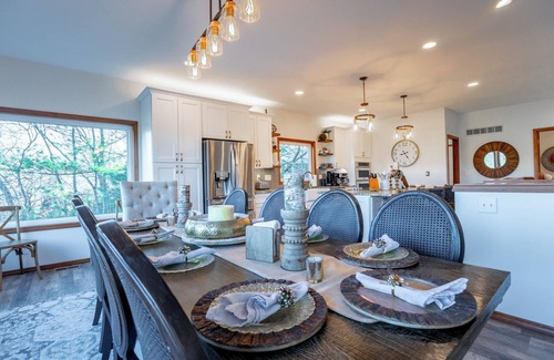 Innsbrook House | Beautiful Luxury Home on water