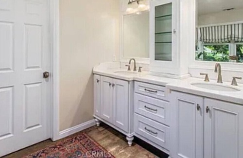 Yucaipa House | Beautiful Luxury Home