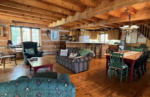 Georgian Bay Cottage | Beautiful Luxury Muskoka Waterfront Dream Cottage on Six Mile Lake