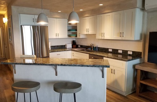 Maalaea Condo | Beautiful, Luxury Oceanfront Condo- Great View, A/C, Wi-Fi, Central Location
