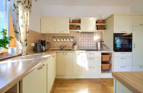 Suzan Villa | Beautiful Luxury Villa Maria with a swimming pool, near the Sea