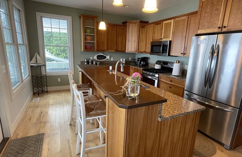 Suttons Bay Cottage | Beautiful Luxury Waterfront Home minutes from Suttons Bay and Traverse City