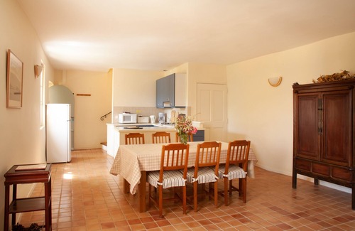 Rustrel House | Beautiful manor with swimming pool and orchard facing the Provençal Colorado