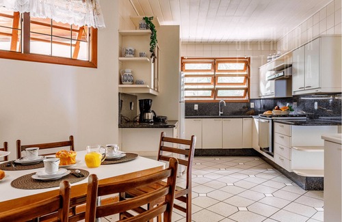 Florianopolis House | Beautiful Mansion with Jacuzzi and Lagoon View