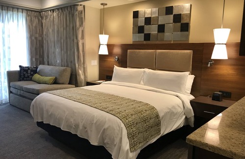 Palm Desert Hotel | Beautiful Marriott Desert Springs Villa for Coachella!