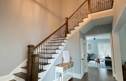 Evans House | Beautiful Masters Rental Quiet Neighborhood