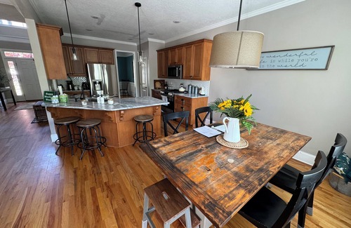 Evans House | Beautiful Masters rental in a quiet environment and with great style