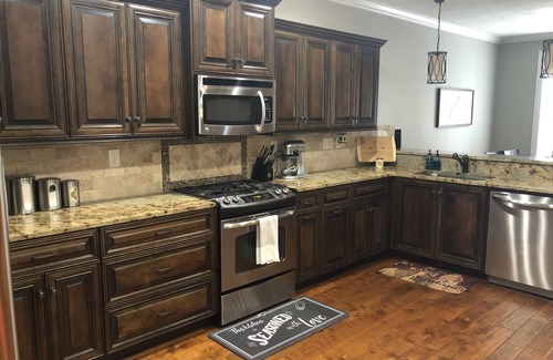 Riverwood Plantation House | Beautiful Master’s rental~conveniently located to Augusta National~Pool &Hot Tub