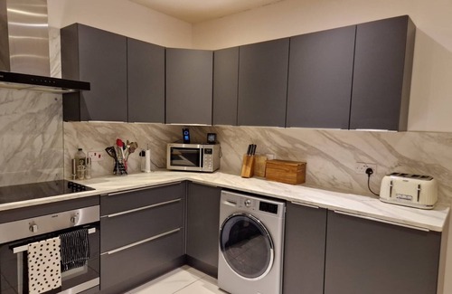 Navestock House | Beautiful Mews House within Brentwood golf course