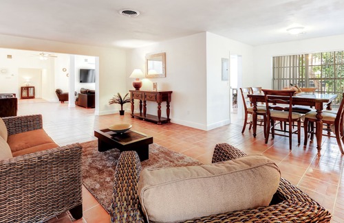 Palmetto Estates House | BEAUTIFUL MIAMI HOME W/HEATED POOL BY GOLF COURSE