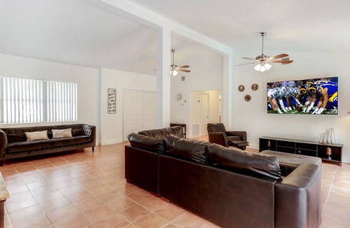 Palmetto Estates House | BEAUTIFUL MIAMI HOME W/HEATED POOL BY GOLF COURSE